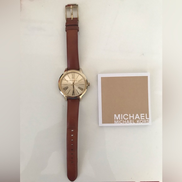 Michael Kors Watch - Picture 5 of 9